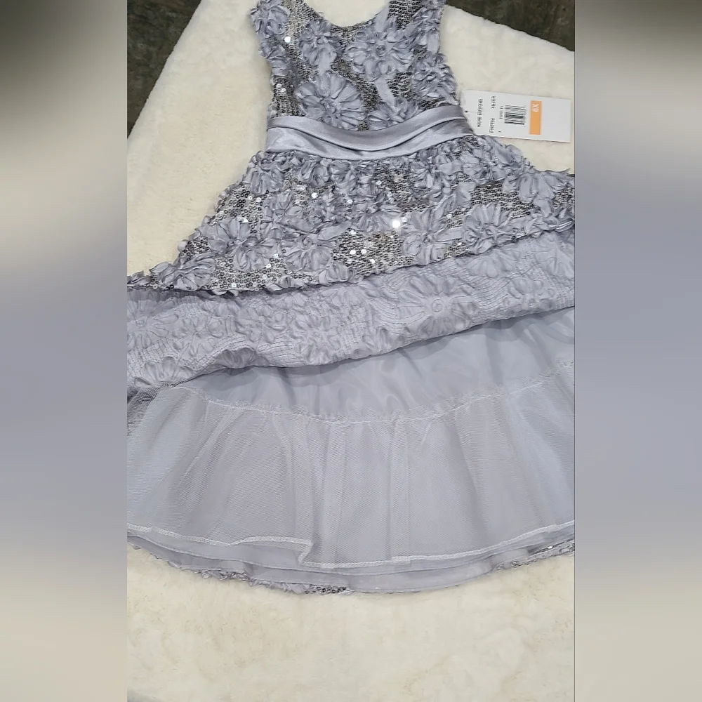 Girl "Rare Editions " silver sequence dress. Attached petticoat - Picture 4 of 6